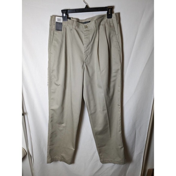 Dockers NWT Golf Tour Pants‎ 32
